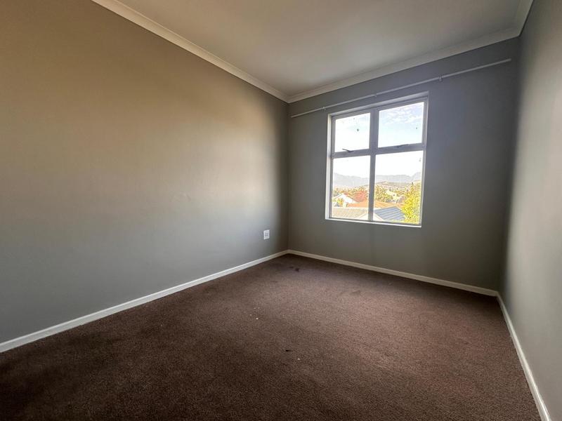 1 Bedroom Property for Sale in Guldenland Western Cape